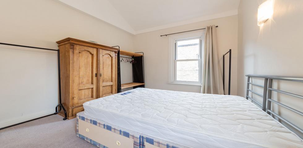 			1 Bedroom, 1 bath, 1 reception Flat			 Russell Road, HENDON NW9